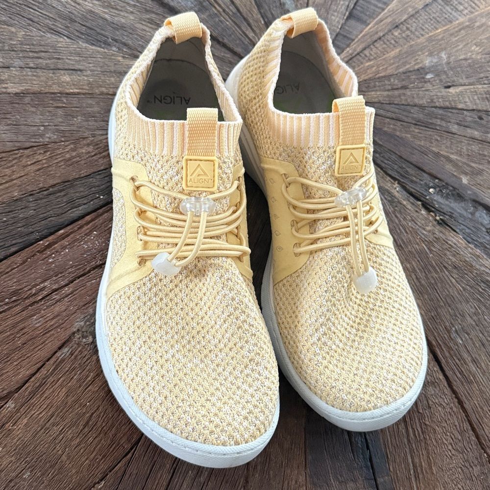Align Women's Torri Pale Yellow Knit Elastic Sneakers